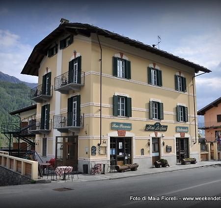 Hotel Le Soleil Challand-Saint-Anselme Exterior foto
